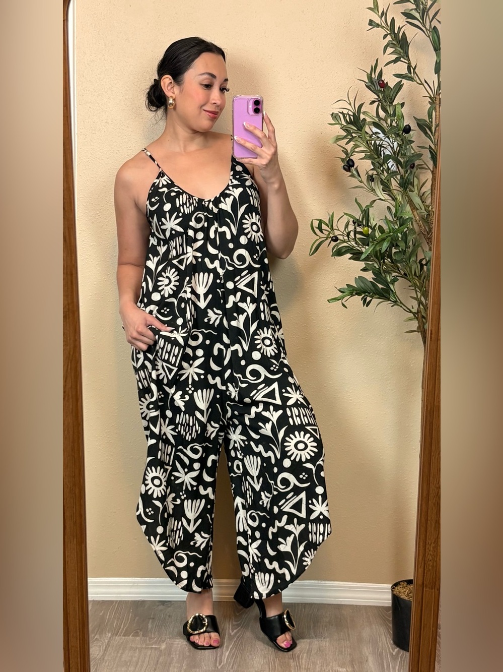 Millibon Black & White Graphic Print Wide-Leg Jumpsuit